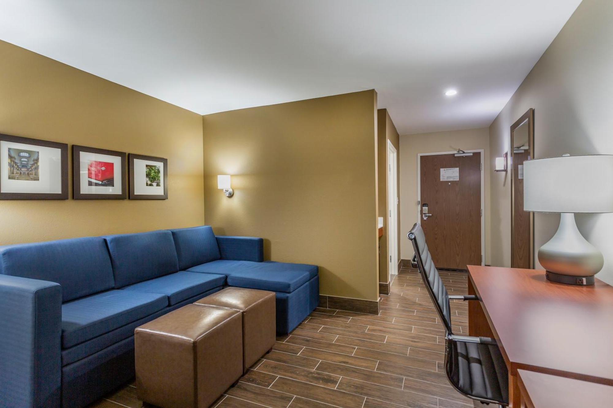 Comfort Suites Μπόουλινγκ Γκριν Εξωτερικό φωτογραφία